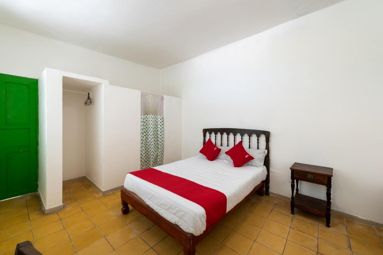 Oyo Hotel Las Palmas Cuyutlan Мансанільйо Екстер'єр фото