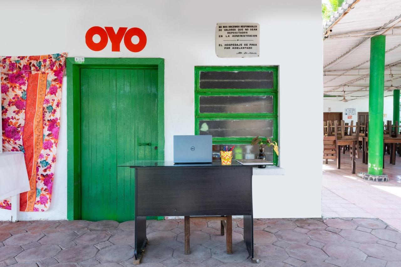 Oyo Hotel Las Palmas Cuyutlan Мансанільйо Екстер'єр фото
