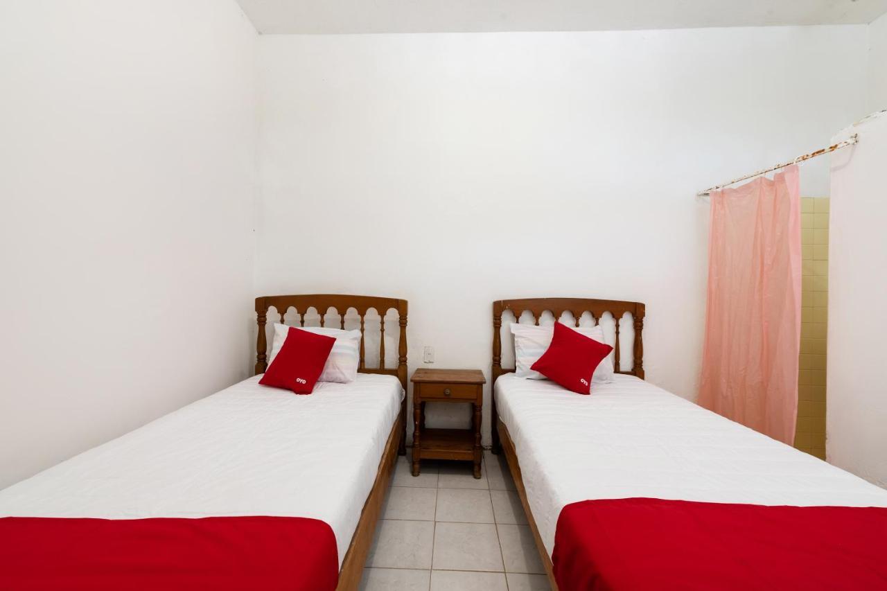 Oyo Hotel Las Palmas Cuyutlan Мансанільйо Екстер'єр фото