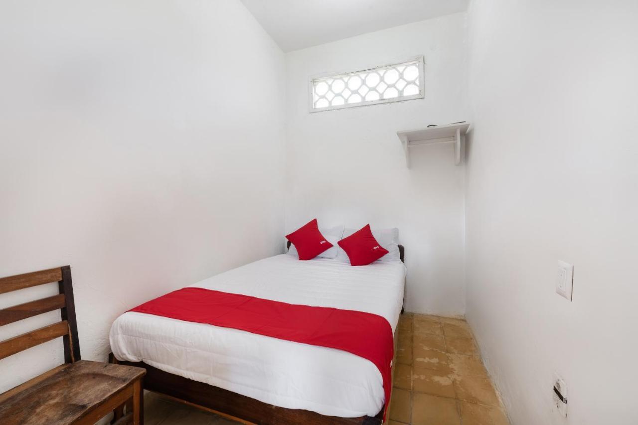 Oyo Hotel Las Palmas Cuyutlan Мансанільйо Екстер'єр фото