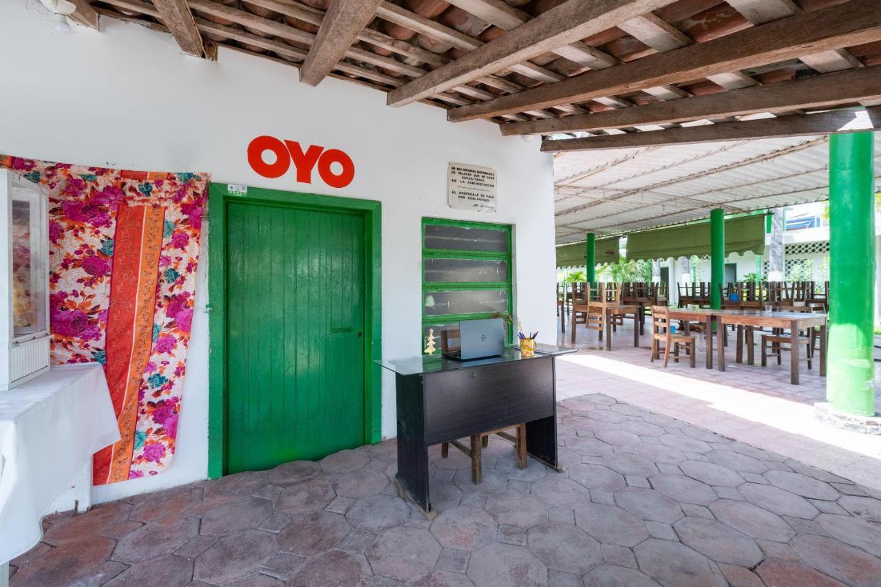 Oyo Hotel Las Palmas Cuyutlan Мансанільйо Екстер'єр фото