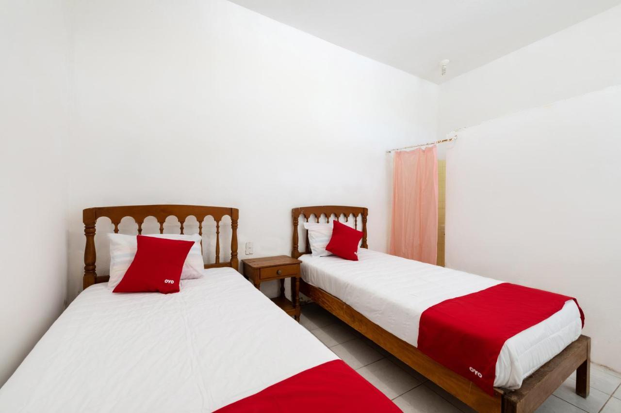 Oyo Hotel Las Palmas Cuyutlan Мансанільйо Екстер'єр фото