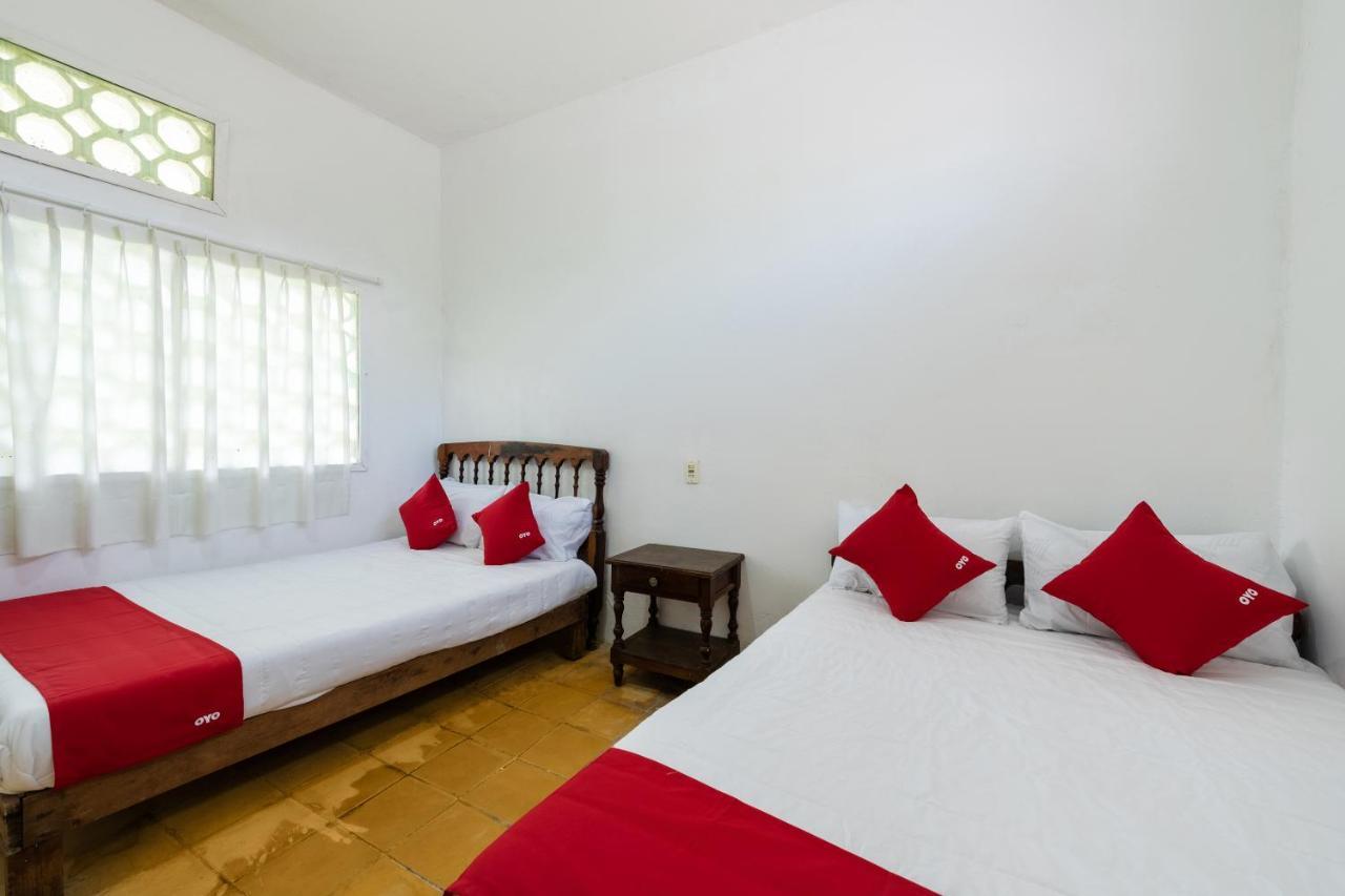Oyo Hotel Las Palmas Cuyutlan Мансанільйо Екстер'єр фото